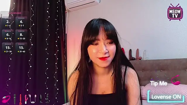 miyakimi0101 online show from October 7, 11:46 pm