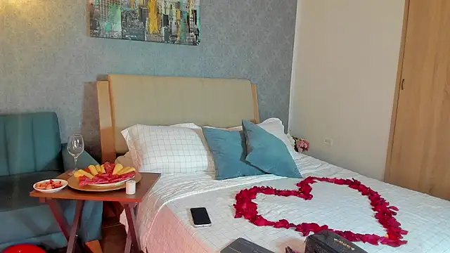 Snapshot of Lucia_Brown_ chatting on February 14, 3:53 pm Lucia Brown online show from February 14, 3:53 pm