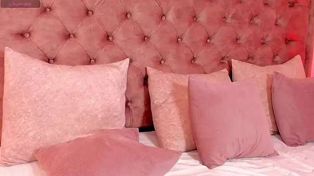 Snapshot of regina_noctixx chatting on November 9, 5:17 am regina noctixx online show from November 9, 5:17 am