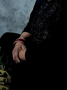 Snapshot of sharnjit299 chatting on December 16, 5:45 am sharnjit299 online show from December 16, 5:45 am