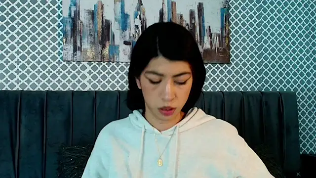 Snapshot of Cassie_bloom chatting on October 11, 4:01 am Cassie bloom online show from October 11, 4:01 am