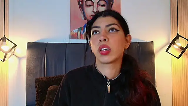 Snapshot of Cassie_bloom chatting on November 20, 7:35 pm Cassie bloom online show from November 20, 7:35 pm