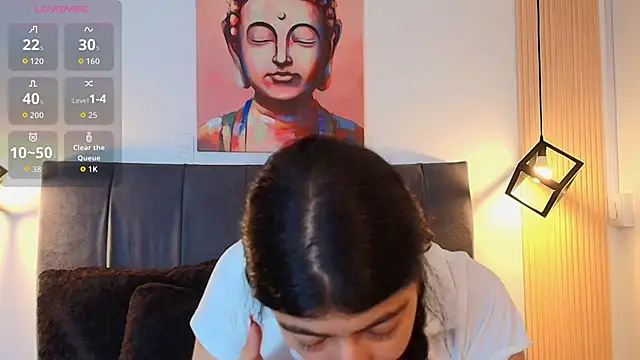 Snapshot of Cassie_bloom chatting on November 22, 7:46 pm Cassie bloom online show from November 22, 7:46 pm