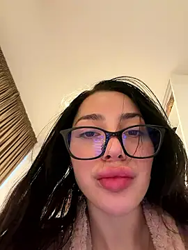 Mia Splash online show from January 16, 7:56 am