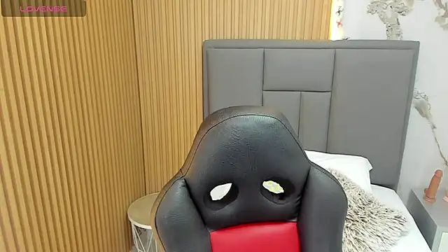 MEGANZARICK online show from November 13, 2:43 am