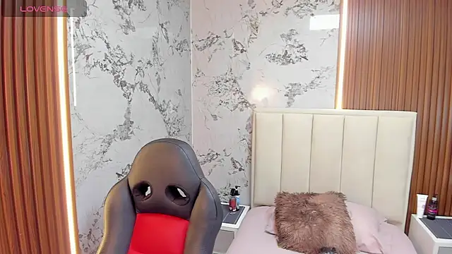 MEGANZARICK online show from March 12, 3:23 am