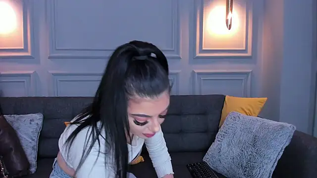 BridgitteBia online show from February 26, 9:58 pm