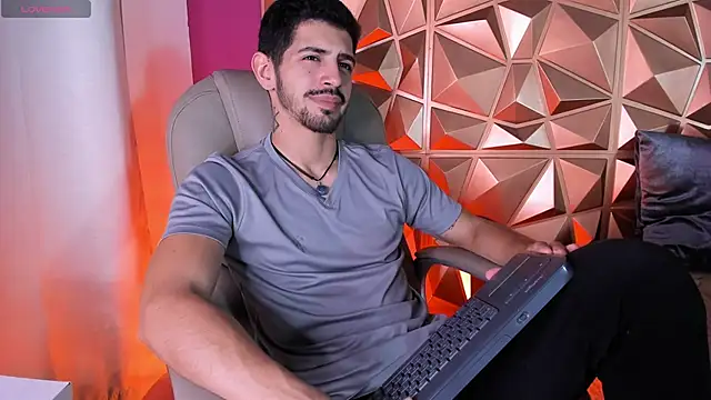 AlejandroStormm online show from March 21, 4:06 am