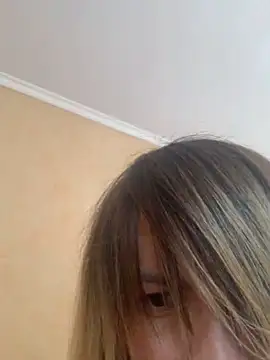 Ella Pearlie online show from February 26, 1:41 pm