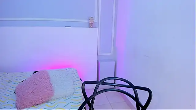 JasmineBella0 online show from September 18, 8:11 pm