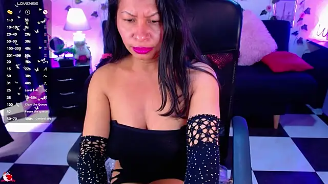 AbbyPrincessAGT online show from February 4, 9:09 pm