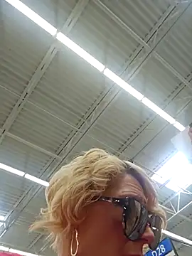 beautifulmee23 online show from February 25, 5:58 pm