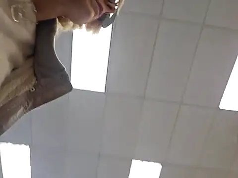 beautifulmee23 online show from March 8, 7:53 pm