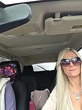 beautifulmee23 online show from January 11, 4:45 pm