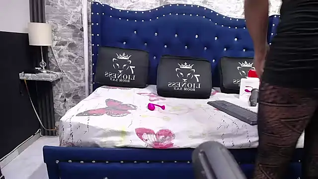 Snapshot of miha_sex91 chatting on November 7, 12:16 pm miha sex91 online show from November 7, 12:16 pm