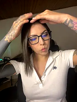 Snapshot of wicked_babyy chatting on October 8, 1:58 am wicked babyy online show from October 8, 1:58 am