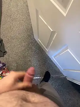 Snapshot of GrafterBen1 chatting on February 6, 3:04 pm GrafterBen1 online show from February 6, 3:04 pm