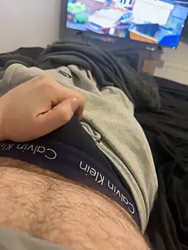 Snapshot of GrafterBen1 chatting on February 26, 11:26 pm GrafterBen1 online show from February 26, 11:26 pm