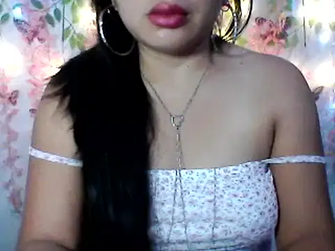 Snapshot of shashel5 chatting on February 26, 6:26 am shashel5 online show from February 26, 6:26 am