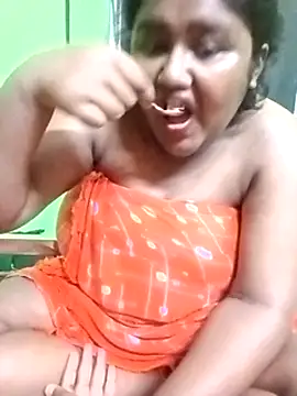 Snapshot of horny_diana chatting on March 16, 8:32 pm horny diana online show from March 16, 8:32 pm