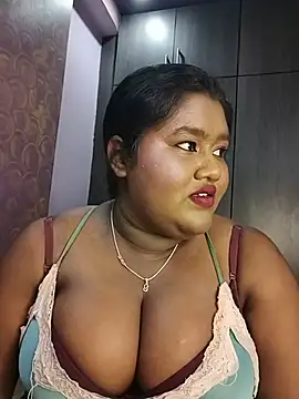 Snapshot of horny_diana chatting on July 11, 5:15 pm horny diana online show from July 11, 5:15 pm