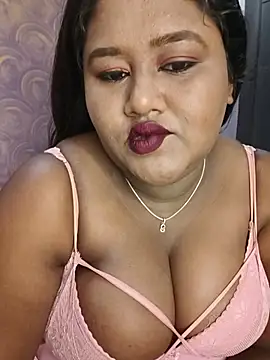 Snapshot of horny_diana chatting on August 5, 5:16 pm horny diana online show from August 5, 5:16 pm
