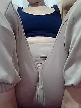 BUSE8821 online show from December 3, 11:03 pm