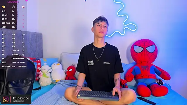 callum 77 online show from October 24, 6:54 am