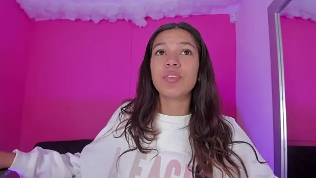 violett 24  online show from March 15, 12:56 pm