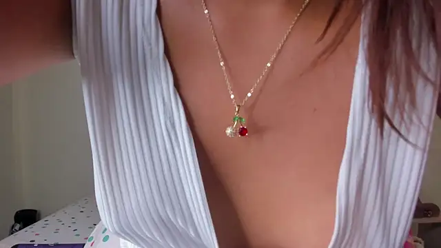 violett 24  online show from September 8, 10:42 pm