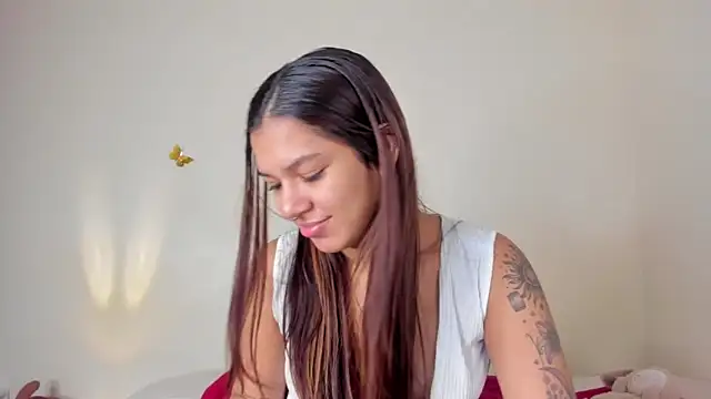 violett 24  online show from October 11, 11:47 pm