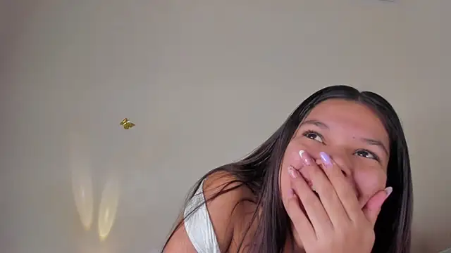 violett 24  online show from November 30, 12:03 am