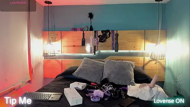 ChloeAllennn online show from November 6, 11:44 am