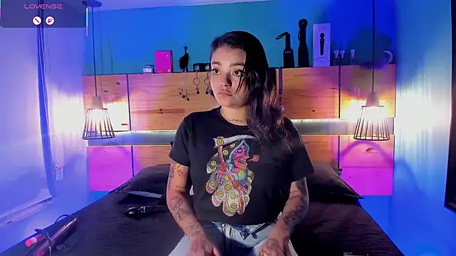 ChloeAllennn online show from March 15, 4:24 pm