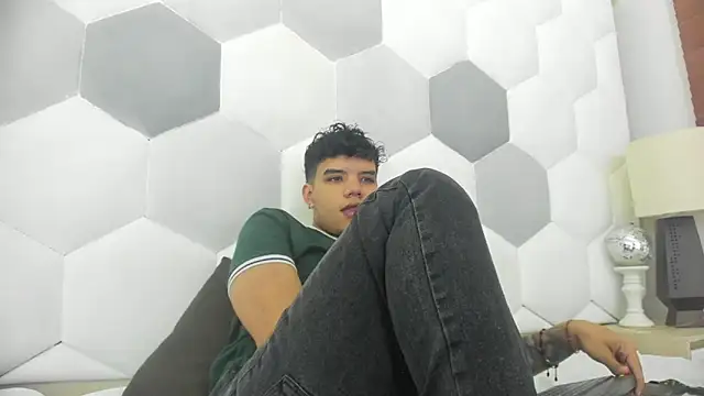 Axel Forte online show from December 21, 1:07 pm