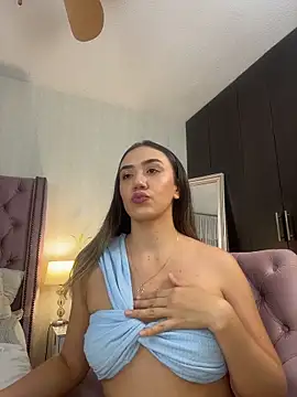 natashaleightt online show from October 16, 9:05 pm