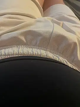 Snapshot of daniel21p chatting on February 23, 4:35 pm daniel21p online show from February 23, 4:35 pm