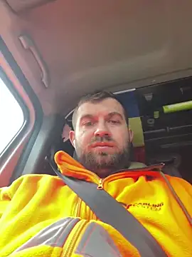 Snapshot of daniel21p chatting on February 27, 8:17 am daniel21p online show from February 27, 8:17 am