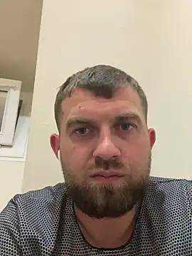 Snapshot of daniel21p chatting on March 9, 8:10 pm daniel21p online show from March 9, 8:10 pm