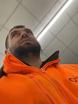 Snapshot of daniel21p chatting on March 14, 8:42 am daniel21p online show from March 14, 8:42 am