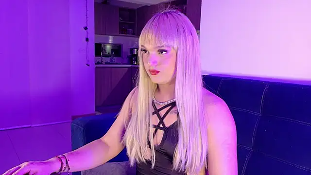 Snapshot of ScarletThompsonx chatting on February 17, 7:27 am ScarletThompsonx online show from February 17, 7:27 am