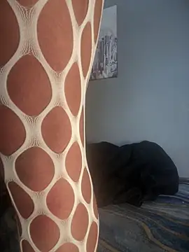 MichelleDiaz Pink online show from November 27, 5:15 pm