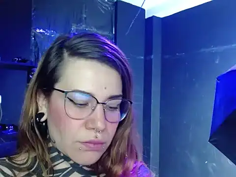 Snapshot of Pandora_9666 chatting on January 5, 5:27 pm Pandora 9666 online show from January 5, 5:27 pm