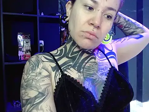 Snapshot of Pandora_9666 chatting on February 22, 1:09 pm Pandora 9666 online show from February 22, 1:09 pm