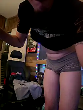 Polaroid White online show from October 1, 8:09 am