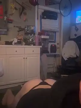 Snapshot of Polaroid_White chatting on December 15, 11:03 am Polaroid White online show from December 15, 11:03 am