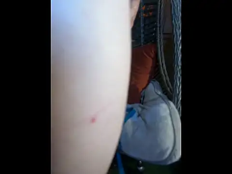 Snapshot of Polaroid_White chatting on December 17, 7:09 pm Polaroid White online show from December 17, 7:09 pm