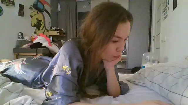 Glitter Doll online show from February 25, 2:11 pm