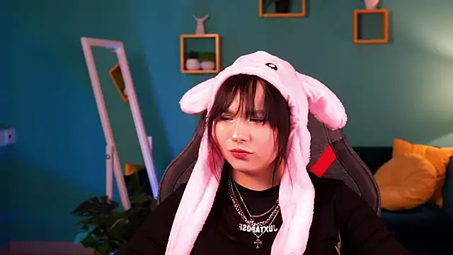 Snapshot of HanaWise chatting on March 5, 11:28 am HanaWise online show from March 5, 11:28 am