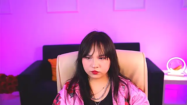 Snapshot of HanaWise chatting on March 7, 8:13 am HanaWise online show from March 7, 8:13 am